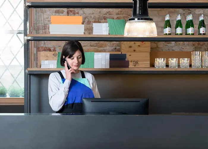 ホステル Combo *